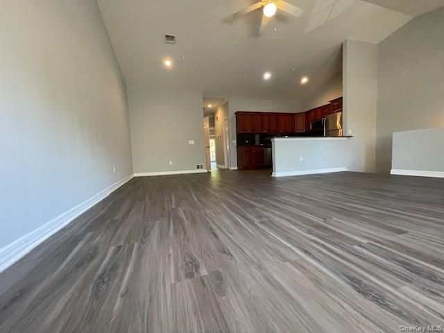 110 Center Court 110, Medford, NY 11763