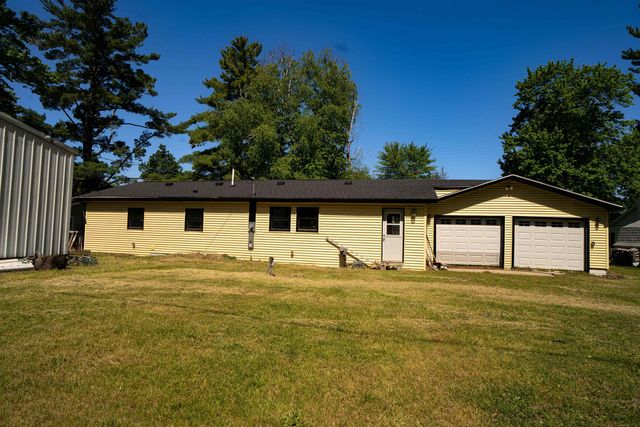 3185 Lakeshore Drive, Gladwin, MI 48624