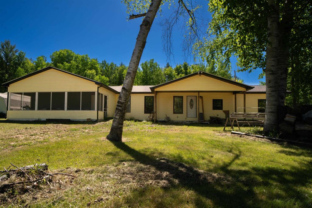 3185 Lakeshore Drive, Gladwin, MI 48624