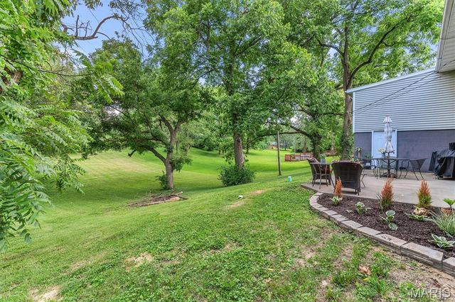 2 Pasadena Drive, Fairview Heights, IL 62208
