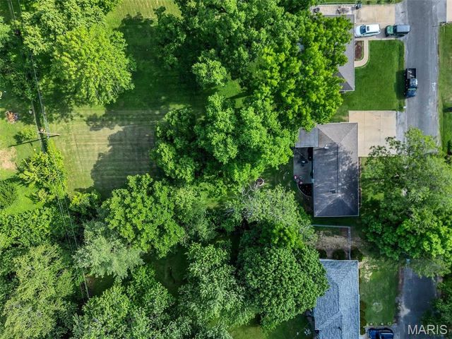 2 Pasadena Drive, Fairview Heights, IL 62208