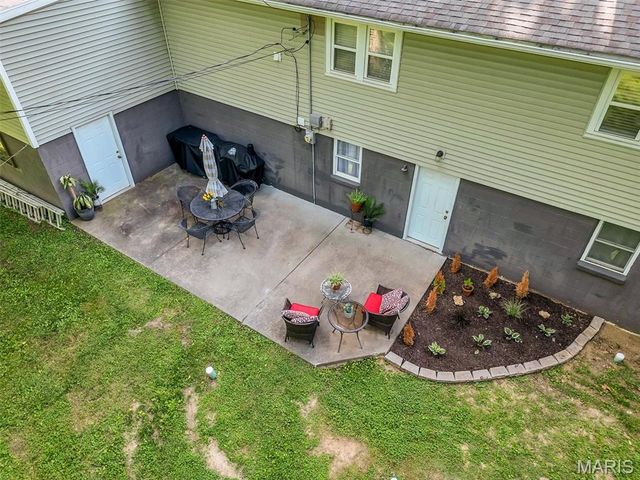 2 Pasadena Drive, Fairview Heights, IL 62208