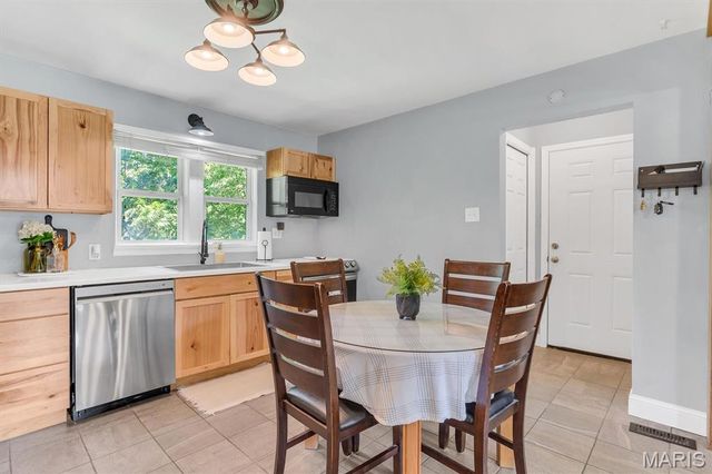 2 Pasadena Drive, Fairview Heights, IL 62208