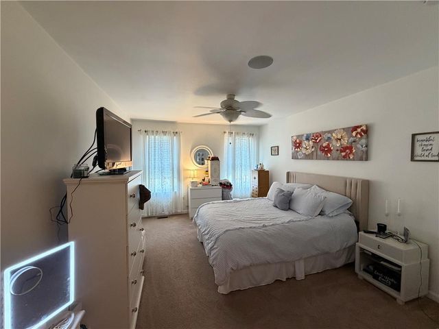 4177 Bunker Hill Drive North, Upper Saucon Twp, PA 18036