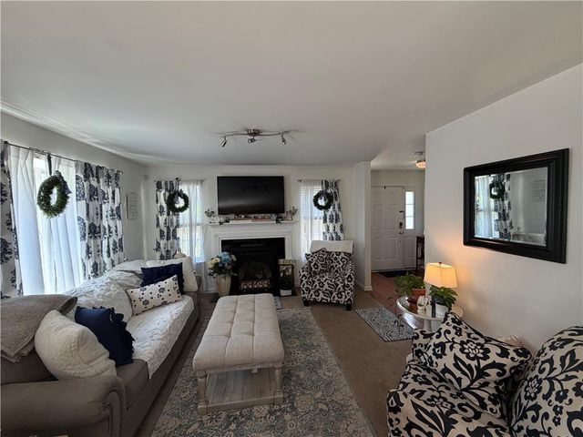 4177 Bunker Hill Drive North, Upper Saucon Twp, PA 18036
