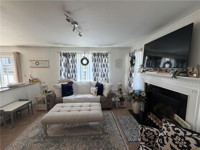 4177 Bunker Hill Drive North, Upper Saucon Twp, PA 18036