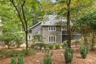 585 S Shore Place, Roswell, GA 30076
