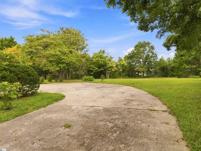 5 Lisa Drive, Greenville, SC 29615
