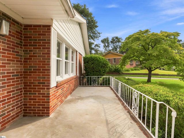 5 Lisa Drive, Greenville, SC 29615