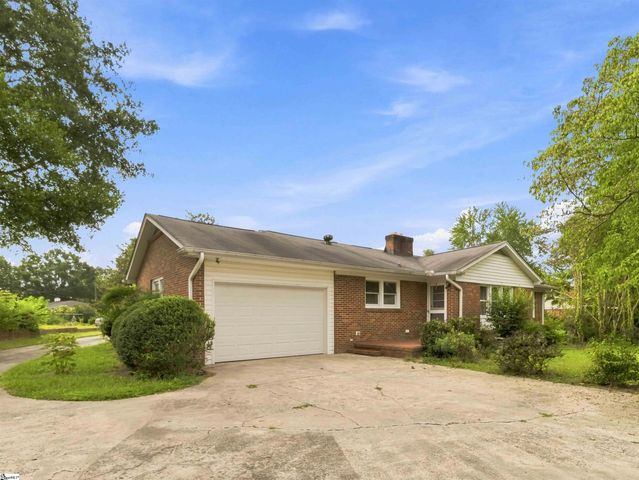 5 Lisa Drive, Greenville, SC 29615