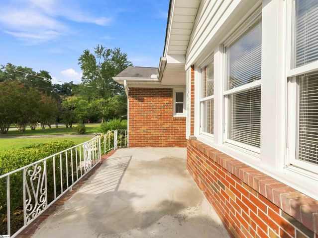 5 Lisa Drive, Greenville, SC 29615