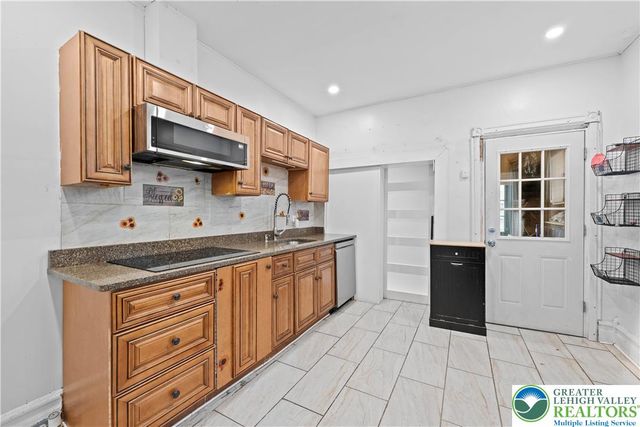 640 North Lumber Street, Allentown City, PA 18102