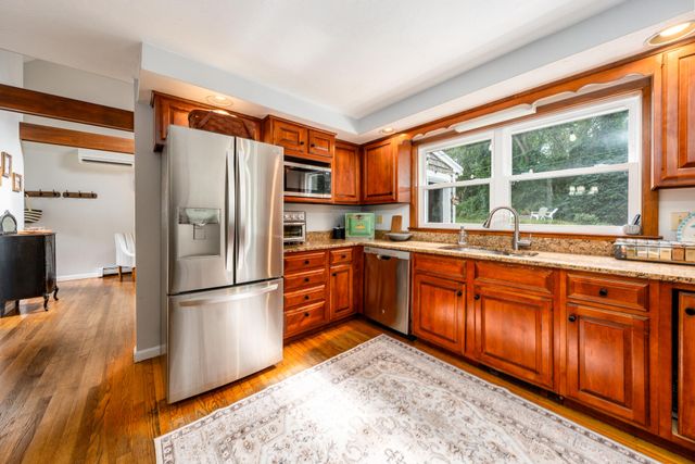 7 Harpers Hollow, East Sandwich, MA 02537