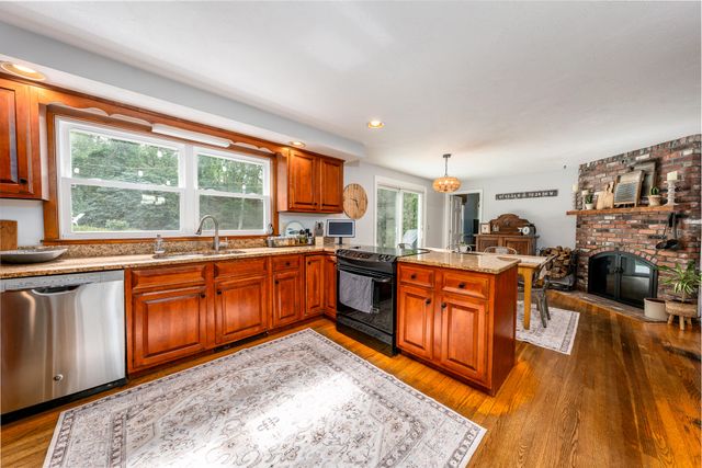 7 Harpers Hollow, East Sandwich, MA 02537