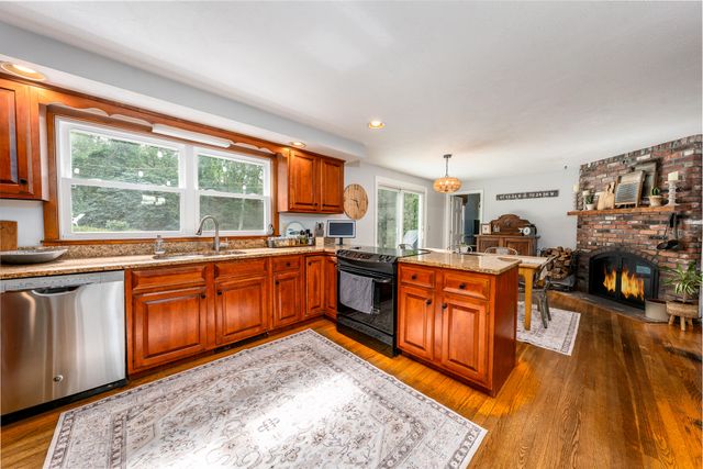 7 Harpers Hollow, East Sandwich, MA 02537