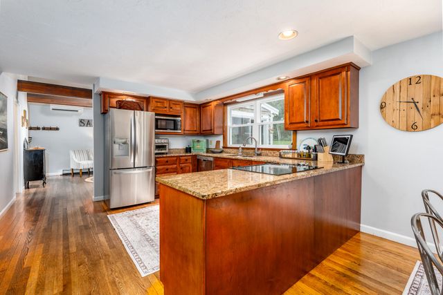 7 Harpers Hollow, East Sandwich, MA 02537