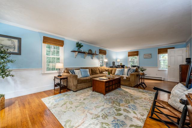 7 Harpers Hollow, East Sandwich, MA 02537