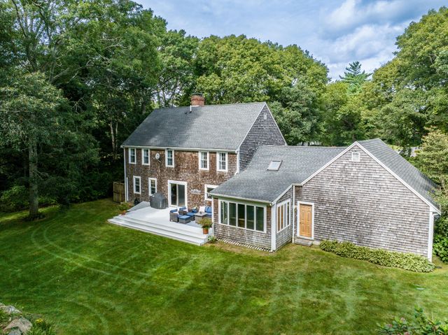 7 Harpers Hollow, East Sandwich, MA 02537