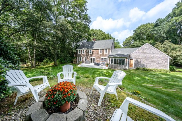 7 Harpers Hollow, East Sandwich, MA 02537