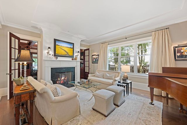 325 Central Avenue, Wilmette, IL 60091