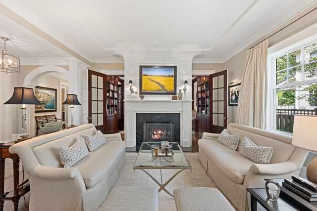 325 Central Avenue, Wilmette, IL 60091