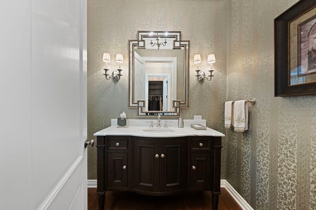 325 Central Avenue, Wilmette, IL 60091