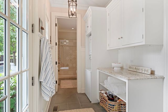 325 Central Avenue, Wilmette, IL 60091