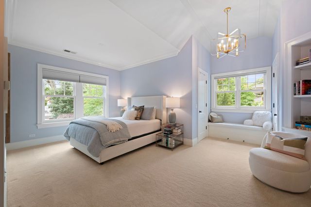 325 Central Avenue, Wilmette, IL 60091