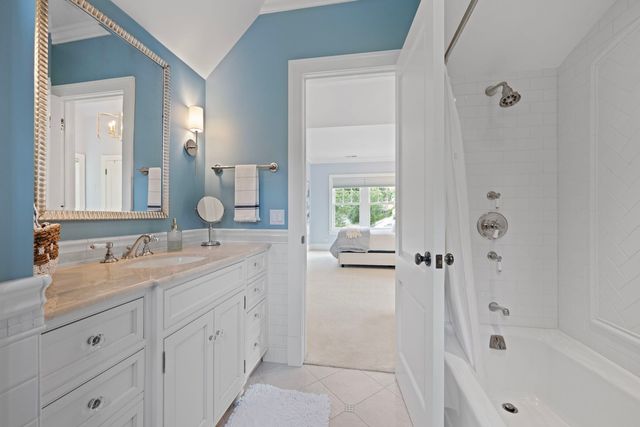 325 Central Avenue, Wilmette, IL 60091