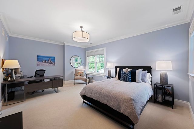 325 Central Avenue, Wilmette, IL 60091