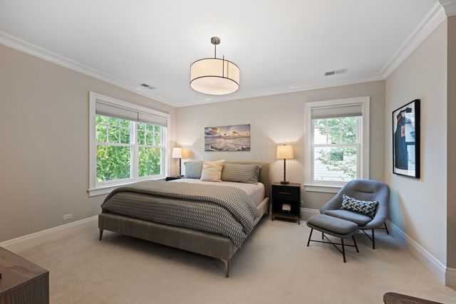 325 Central Avenue, Wilmette, IL 60091