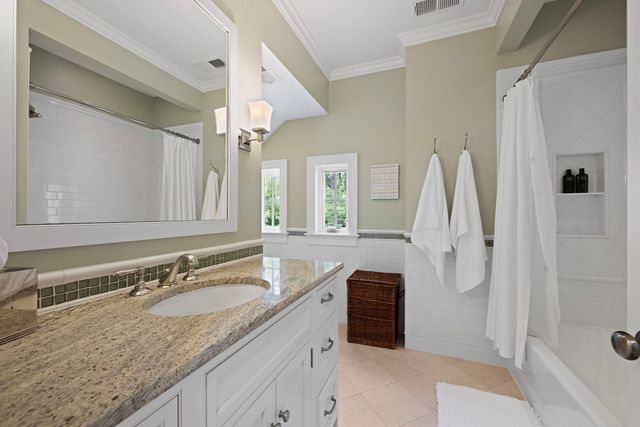 325 Central Avenue, Wilmette, IL 60091