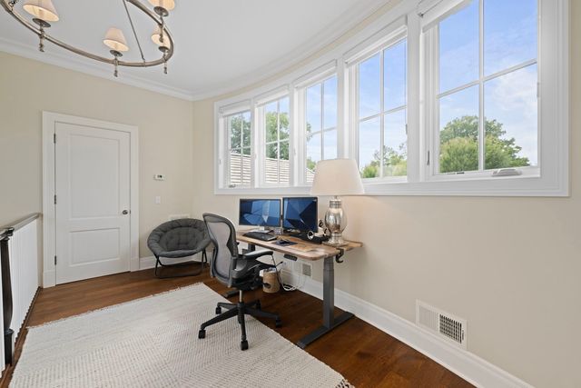 325 Central Avenue, Wilmette, IL 60091