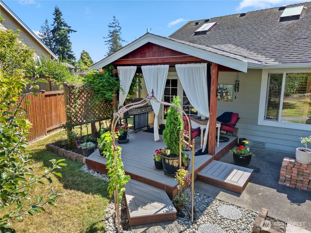 8013 283rd Street NW, Stanwood, WA 98292