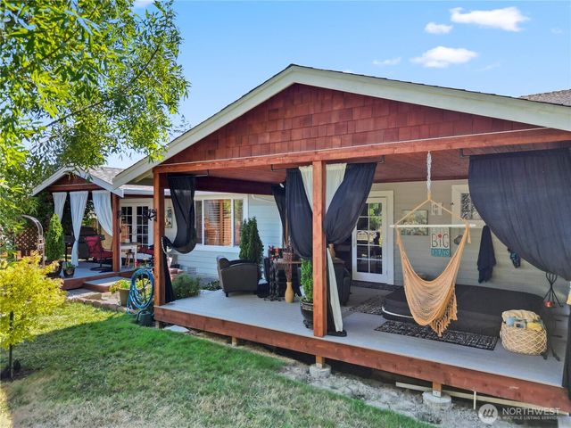 8013 283rd Street NW, Stanwood, WA 98292