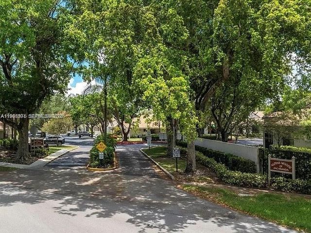 1021 NW 79th Ave, Plantation, FL 33322