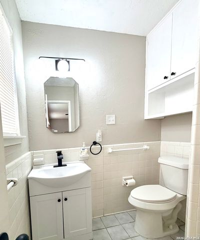 3207 Colony Dr, San Antonio, TX 78230