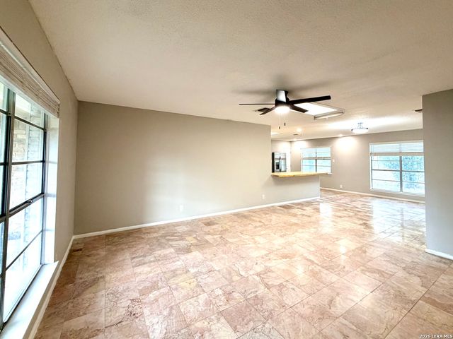 3207 Colony Dr, San Antonio, TX 78230