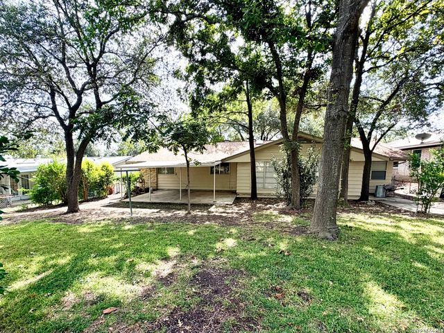 3207 Colony Dr, San Antonio, TX 78230