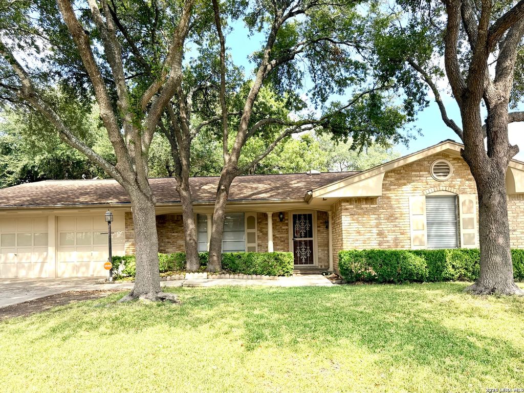 3207 Colony Dr, San Antonio, TX 78230