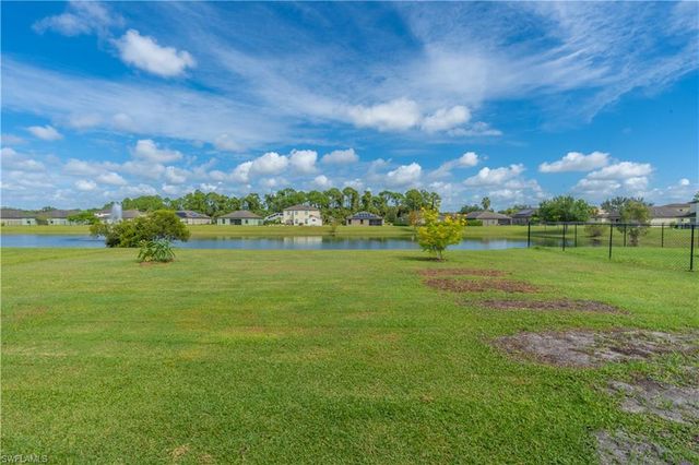 727 Morningview CT, Lehigh Acres, FL 33974