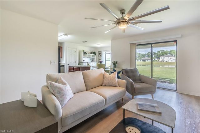 727 Morningview CT, Lehigh Acres, FL 33974