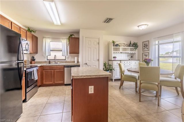 727 Morningview CT, Lehigh Acres, FL 33974