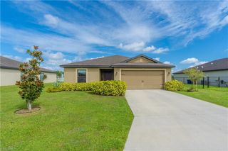 727 Morningview CT, Lehigh Acres, FL 33974