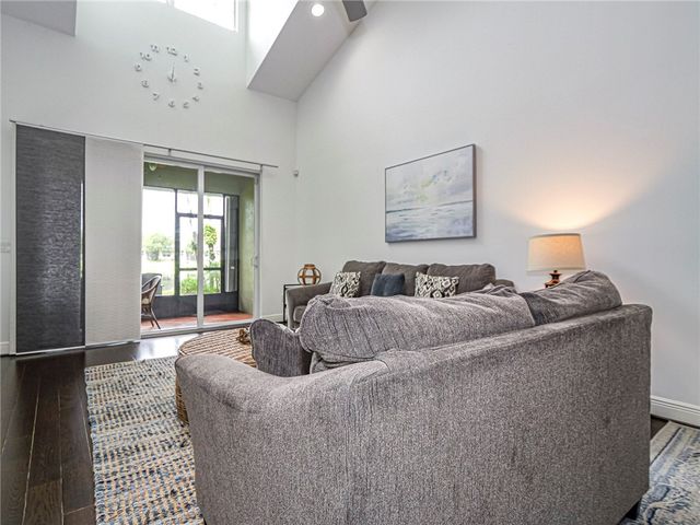 1634 Baseline Lane, Vero Beach, FL 32967