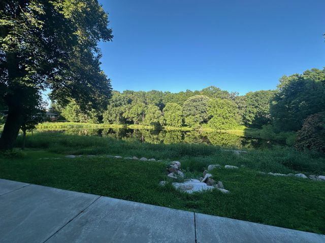 4261 Winchester Court, Minnetonka, MN 55345