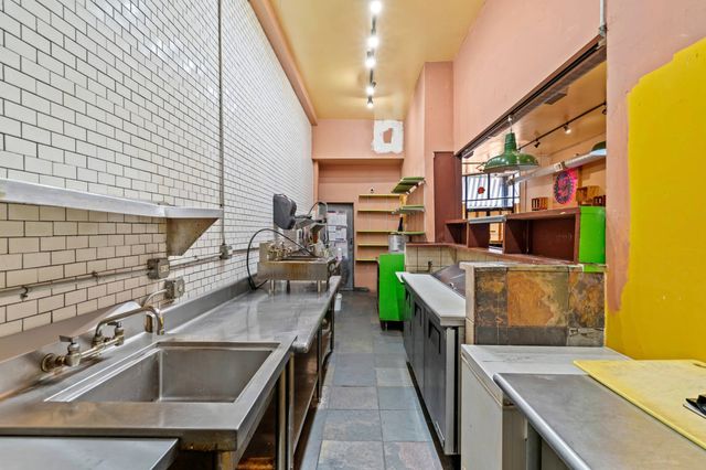 543 N Noble Street, Chicago, IL 60642