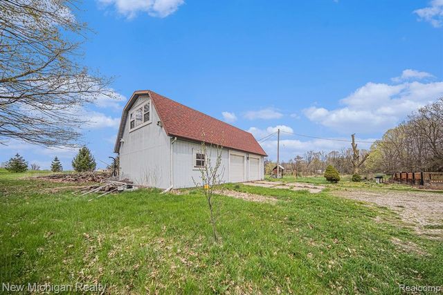 18600 Manitou Road, Addison, MI 49220