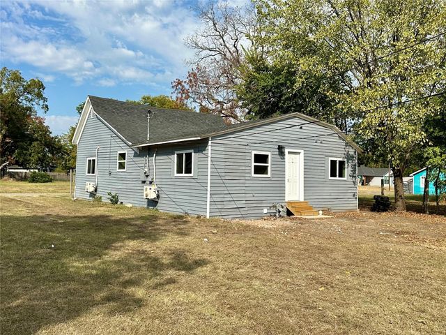 712 W Bond Street, Denison, TX 75020