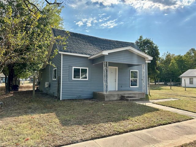 712 W Bond Street, Denison, TX 75020